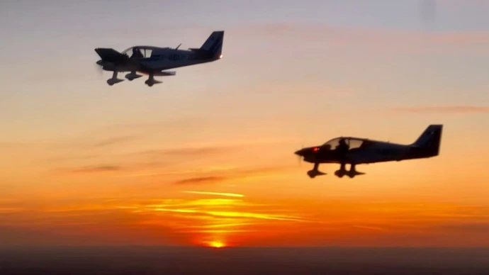 Patrouille au lever du soleil Patrouille au lever du soleil