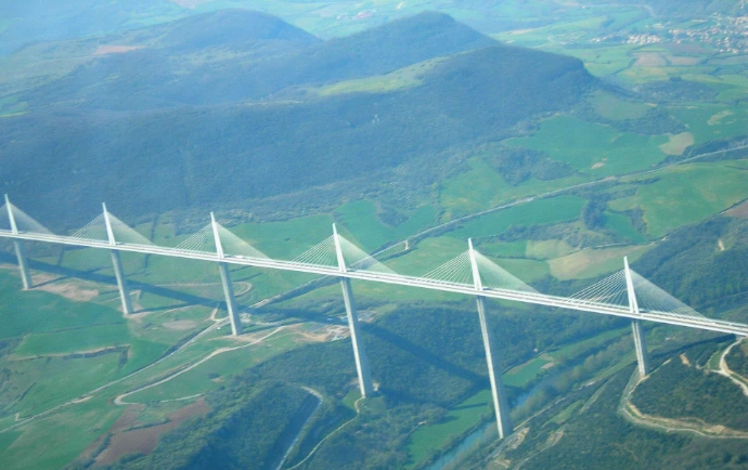 Viaduc de Millau Viaduc de Millau